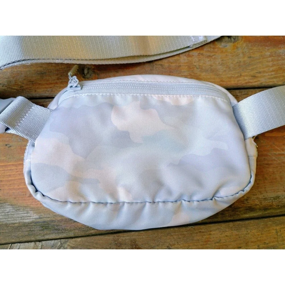 Lululemon Everywhere Belt Bag White Opal Camo Belt Bag Crossbody Unisex EUC